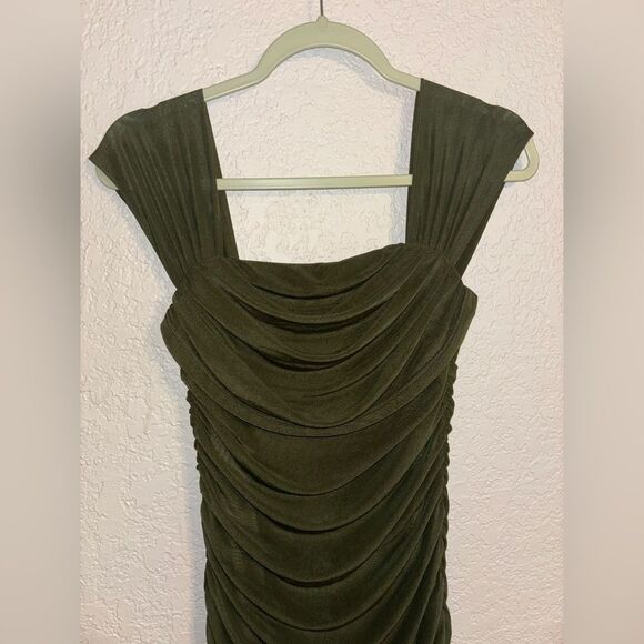 Amazon PrettyGarden Off the shoulder Green Dress! - Picture 3 of 8